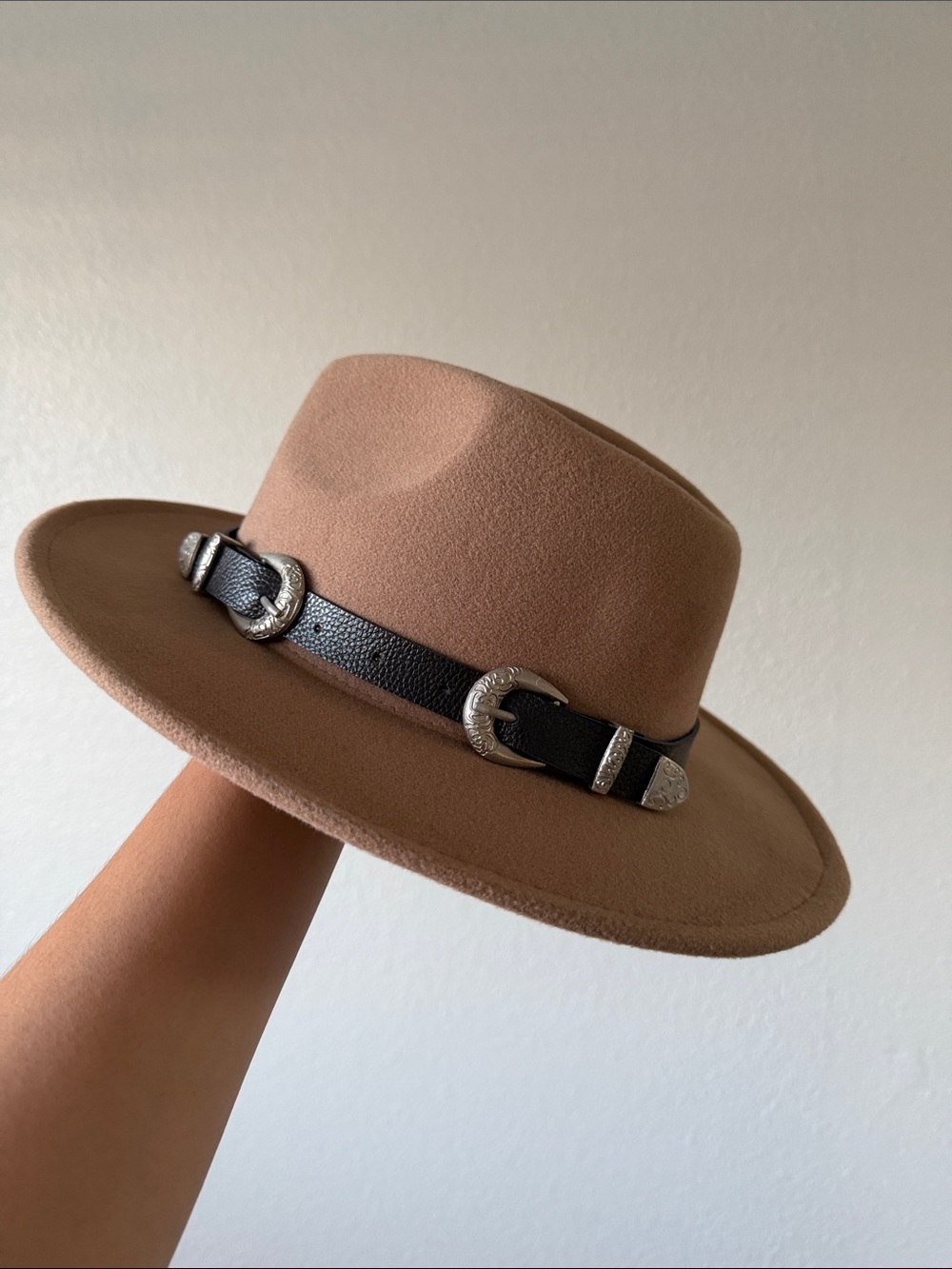 Women’s Wool Felt Wide-Brim Hat with Black Leather Western Band - Tan